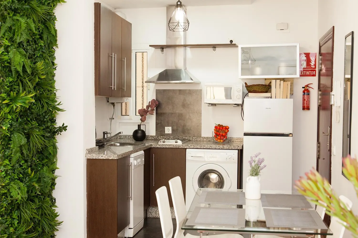 Isg Apartments Conde De Ibarra 12 Free Parking セビリア スペイン