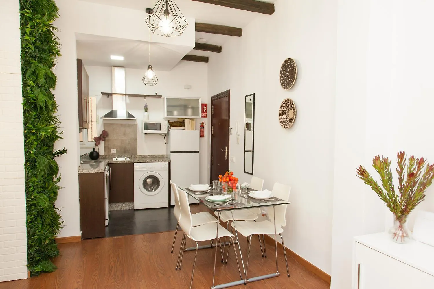 Isg Apartments Conde De Ibarra 12 Free Parking セビリア